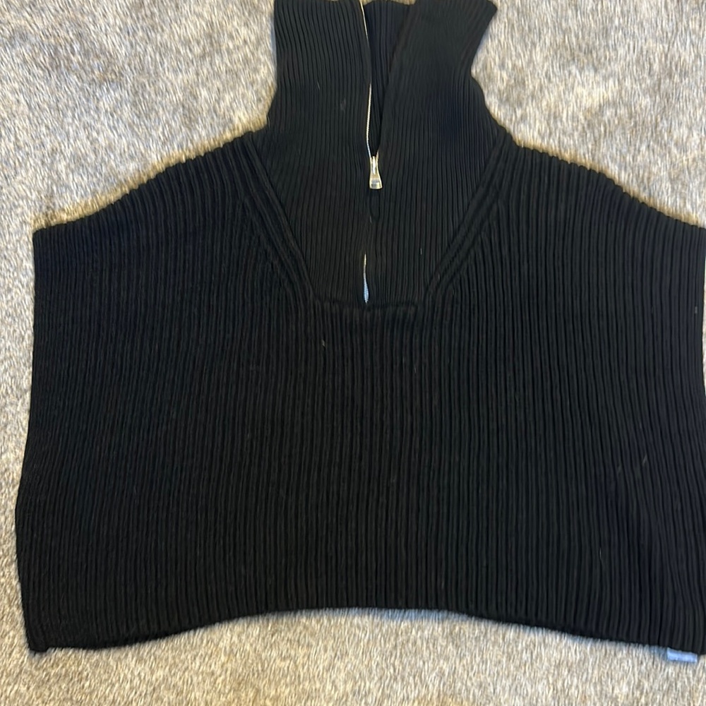Cropped zipper sweater turtleneck